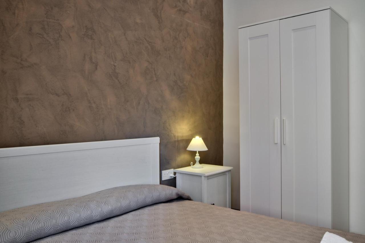 Cozy And Modern Valletta 1-Bedroom Bilik gambar
