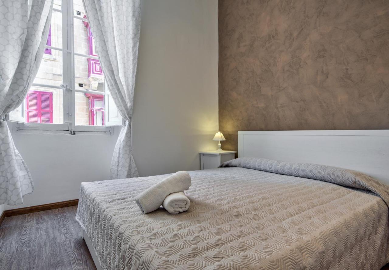 Cozy And Modern Valletta 1-Bedroom Bilik gambar